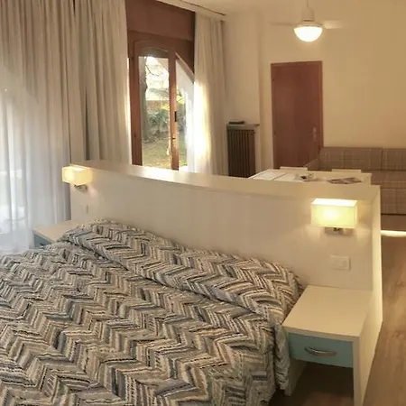 Appartamento Casa Vittoria Torbole Sul Garda Esterno foto